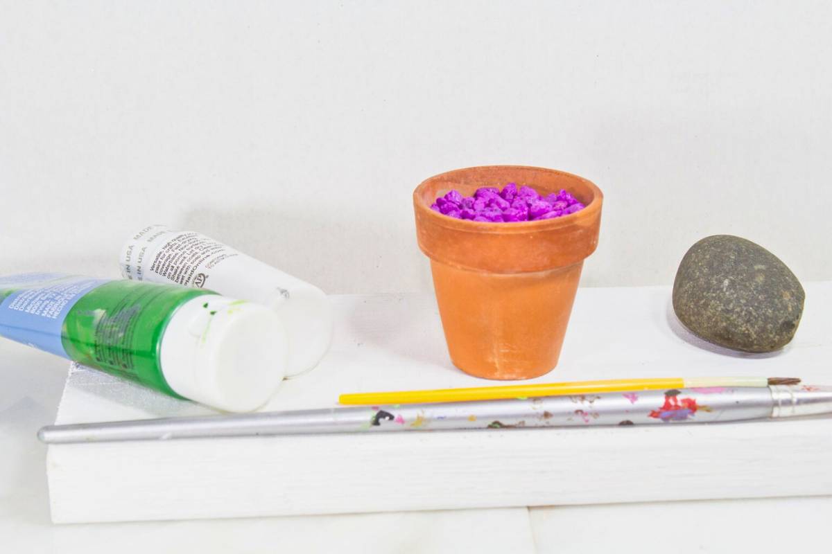 upcycling household items for easy craft DIY